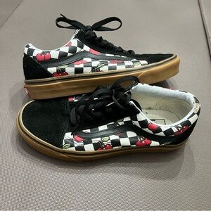 Vans Old Skool Cherry Checkered Shoes Suede Gum Skater Grunge Emo Goth Women’s 7